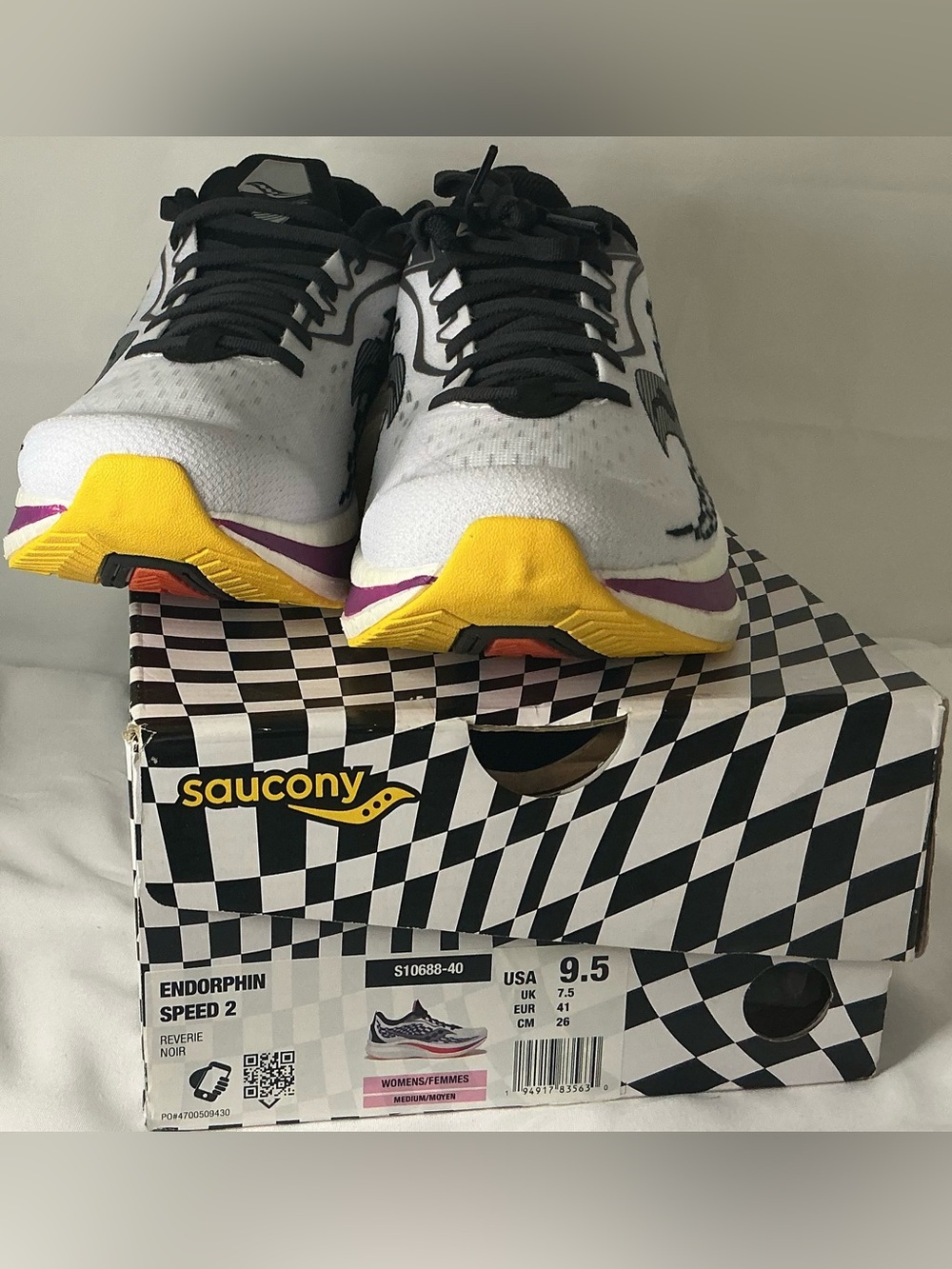 Saucony Endorphin Speed 2 Running Shoes Women’s 9.5 white yellow black - Picture 7 of 9